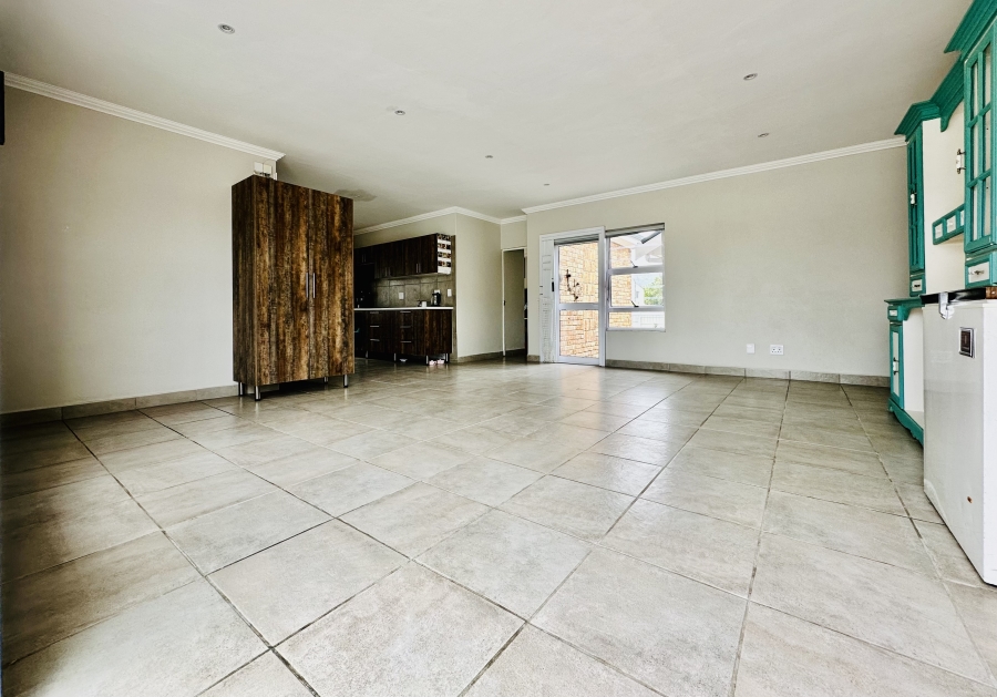 3 Bedroom Property for Sale in De Kelders Western Cape